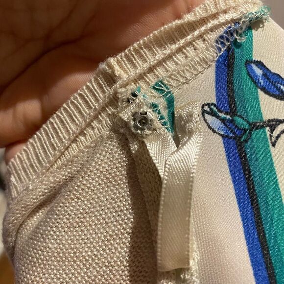 Batwing top  - Picture 4 of 5